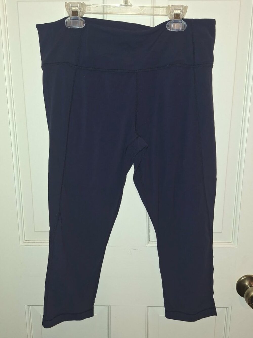 Athleta Navy Athletic Capri, Size Large